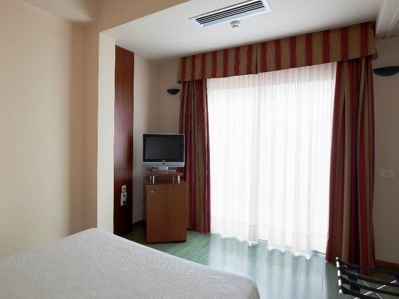 Nh Las Palmas Playa Las Canteras Экстерьер фото